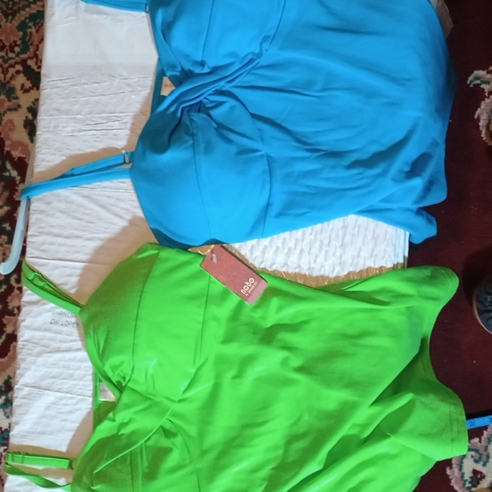 No boundaries small braless tank tops - 2 items. Blue and green. (Can386)